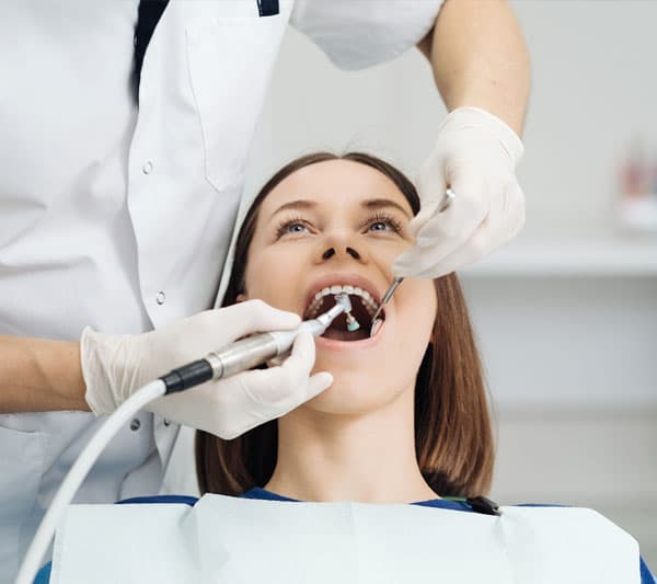 Salva tus dientes con la endodoncia más avanzada en Lugo